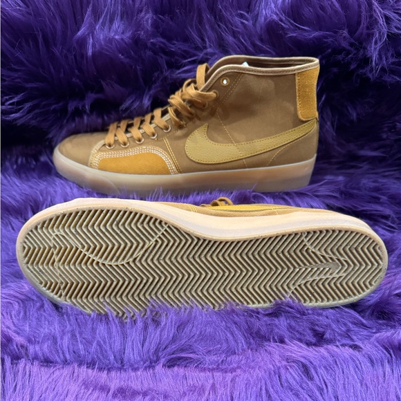 Blazer Court Mid Premium SB
'Desert Ochre Gum' - Picture 3 of 7
